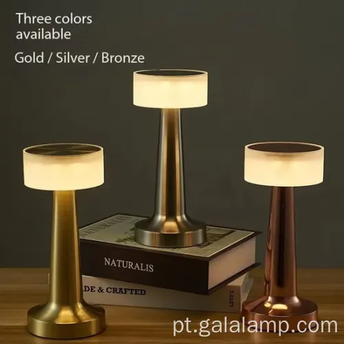 Lâmpada de mesa de ferro forjado elegante